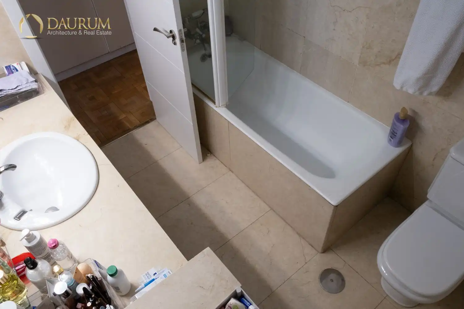 Baño de Casa adosada en venta en Madrid con Aire acondicionado, Calefacción y Terraza