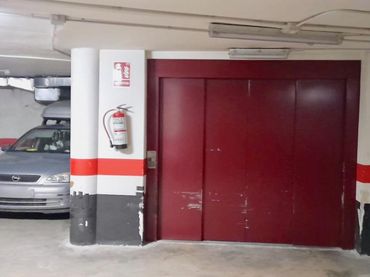 Aparcamiento en venta en De Mosén Pedro Dosset