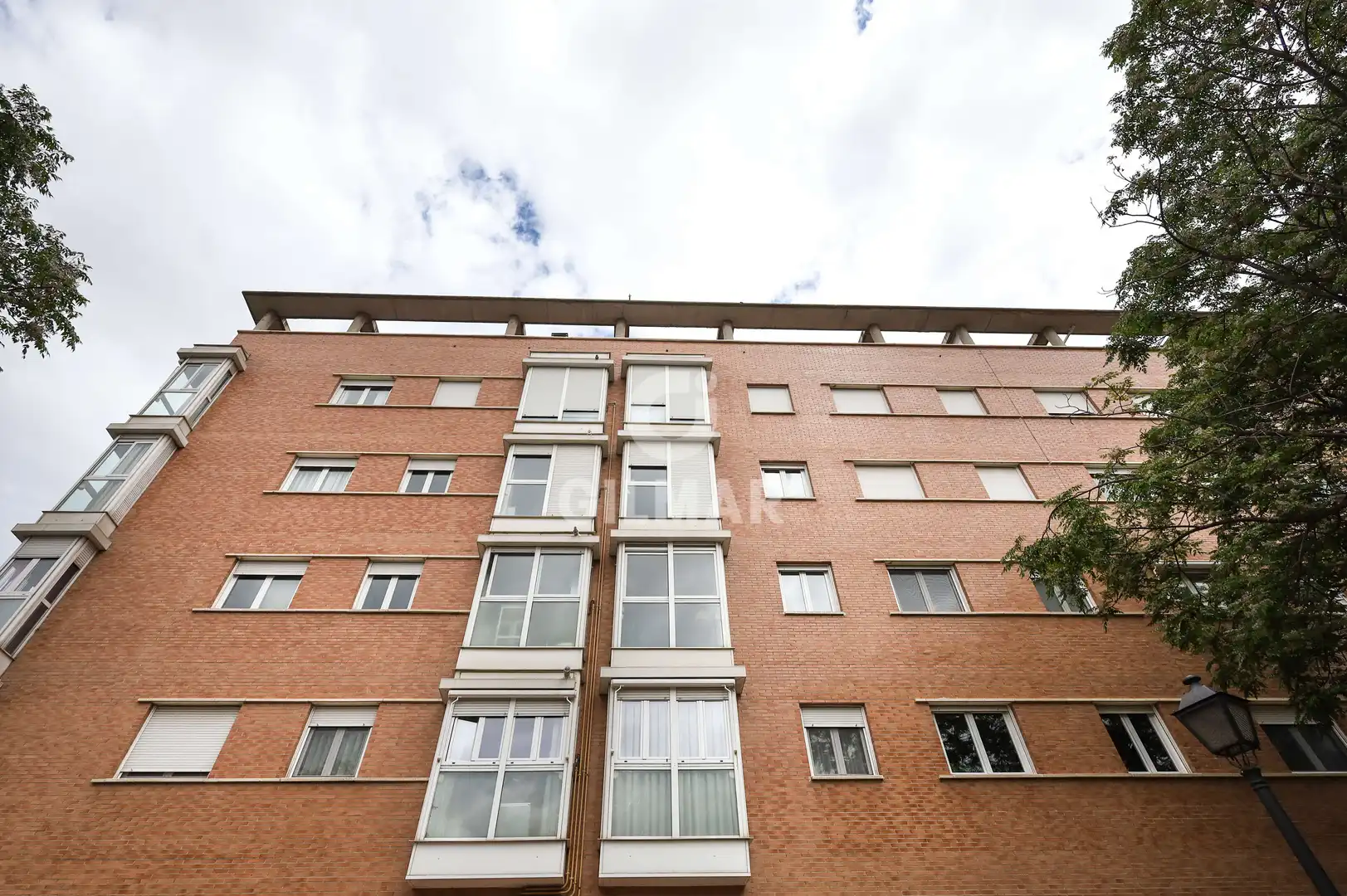 Vista exterior de Pis en venda en Madrid amb Calefacció i Traster