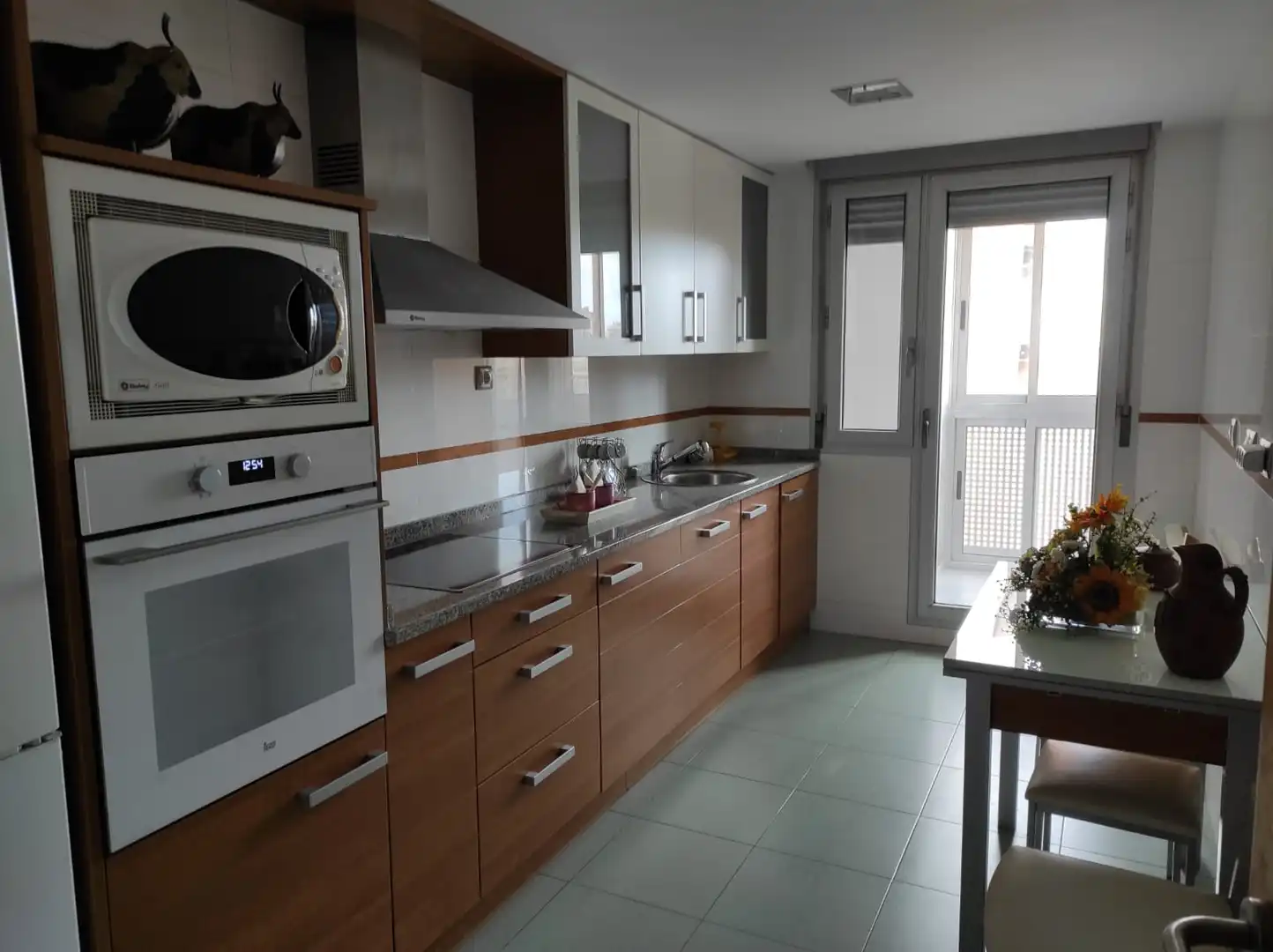 Cuina de Pis de lloguer en Zaragoza amb Aire condicionat, Calefacció i Parquet
