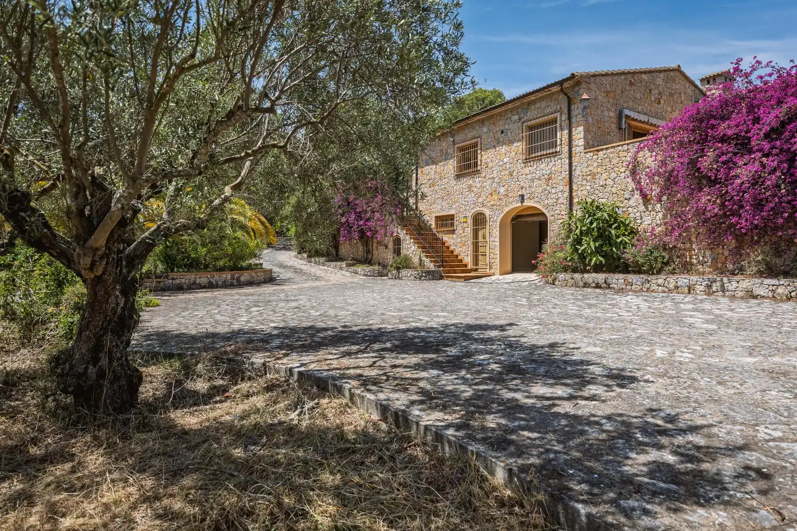 Vista exterior de Casa o xalet en venda en Pedreguer amb Aire condicionat, Calefacció i Jardí privat