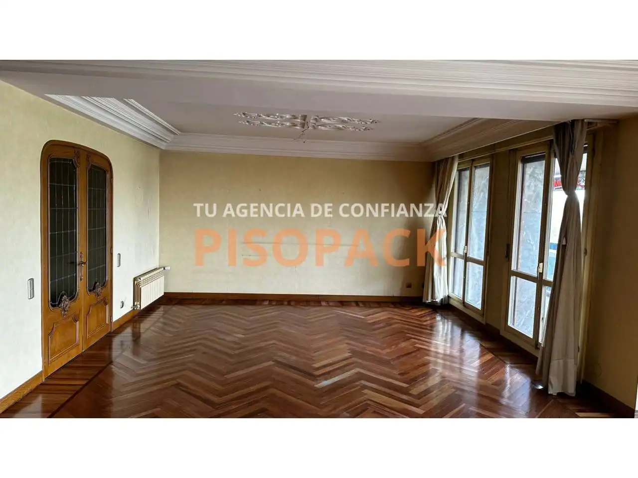 Piso en venta en  Pamplona / Iruña con Calefacción, Terraza y Balcón