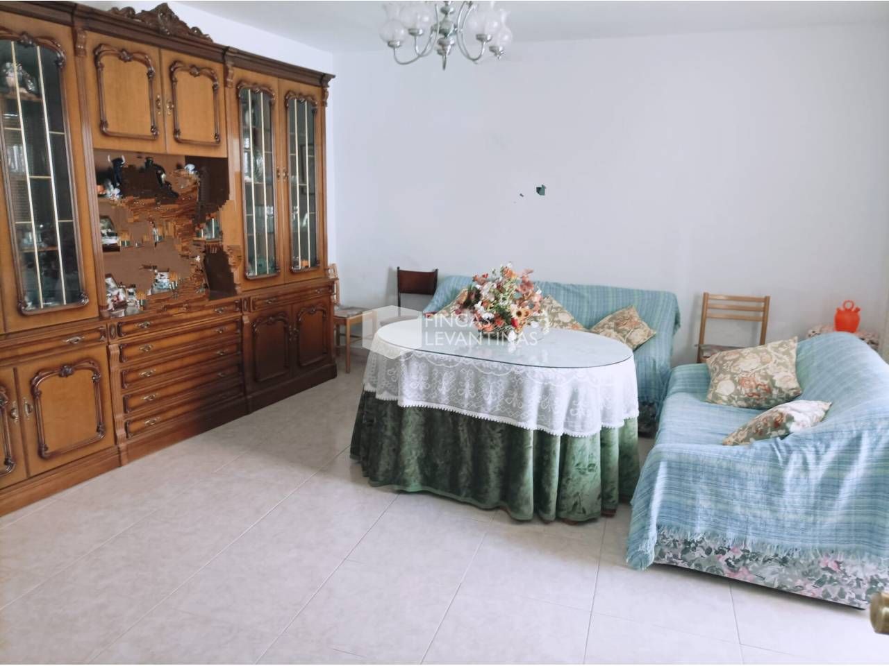 Sala de estar de Casa o chalet en venta en Peal de Becerro con Amueblado