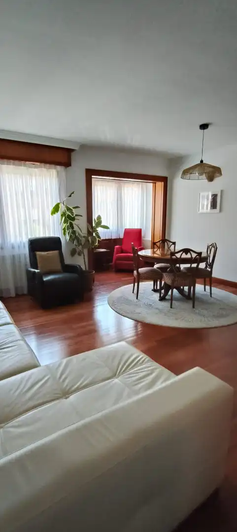 Sala d'estar de Pis de lloguer en Getxo  amb Terrassa, Moblat i Balcó