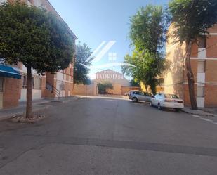 Vista exterior de Pis en venda en Valdepeñas