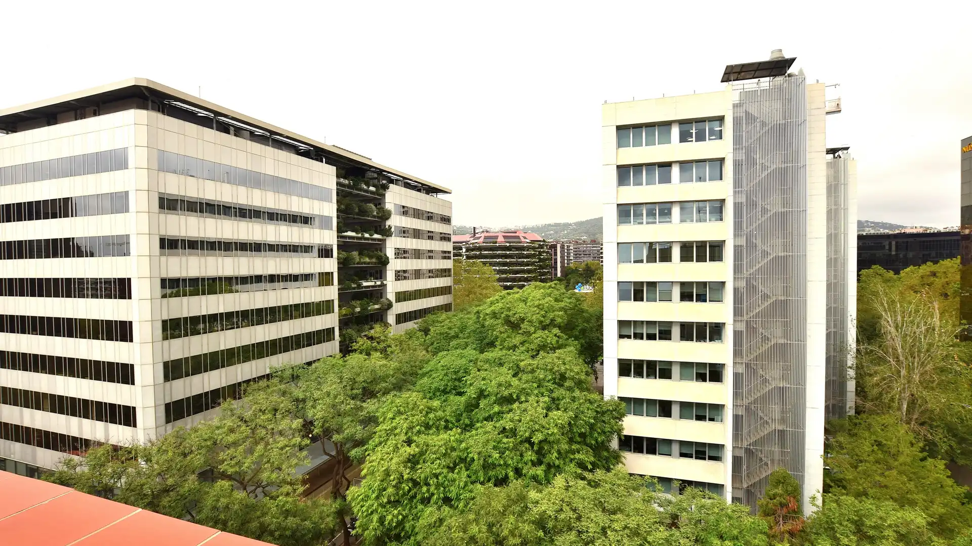 Vista exterior de Àtic en venda en Barcelona amb Aire condicionat, Calefacció i Parquet