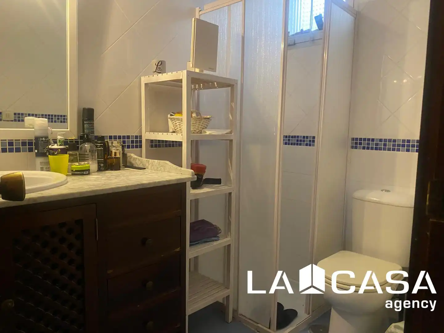 Badezimmer von Wohnung zum Verkauf in Dos Hermanas mit Klimaanlage und Terrasse