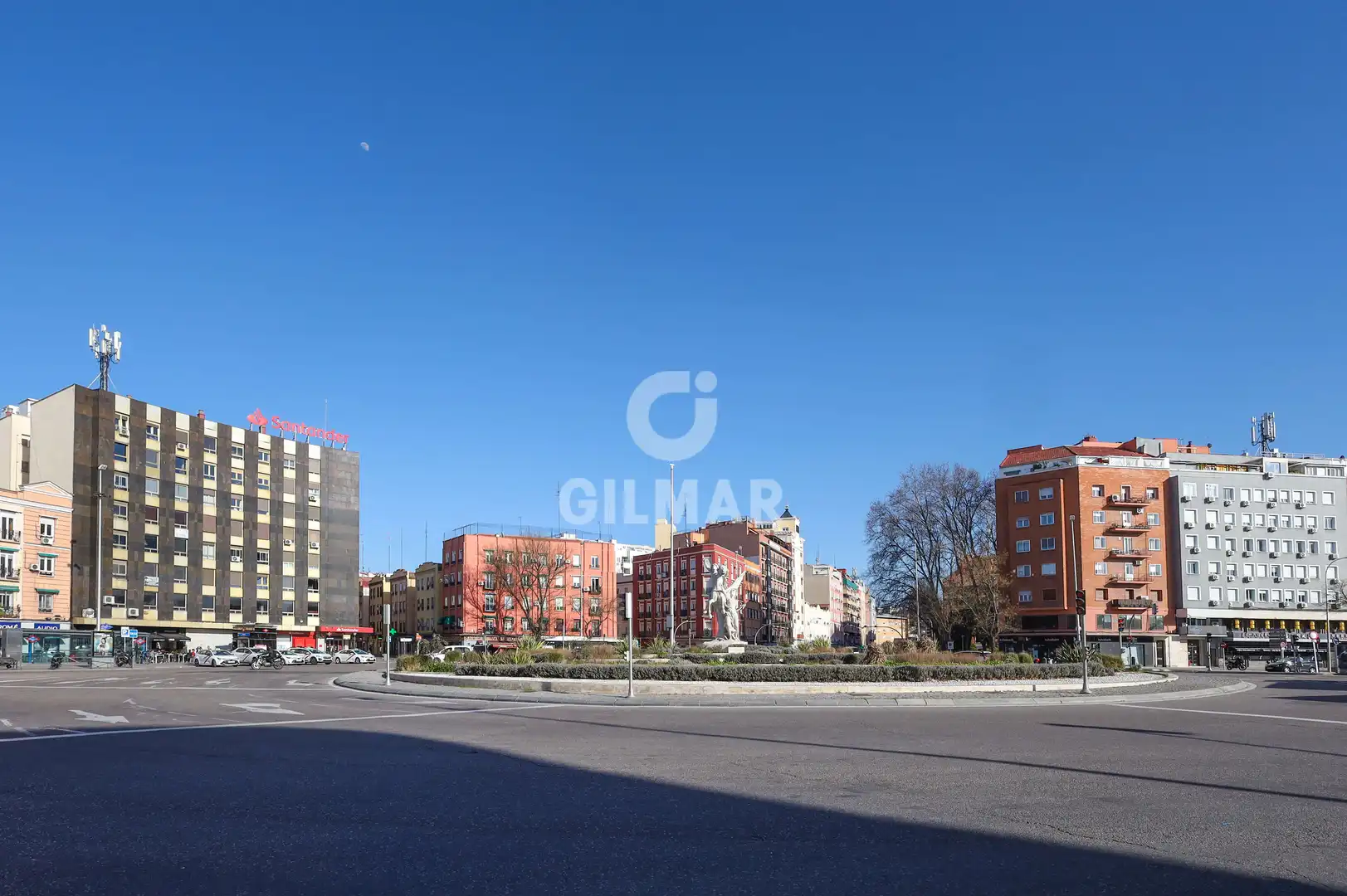 Vista exterior de Piso en venta en Madrid con Calefacción