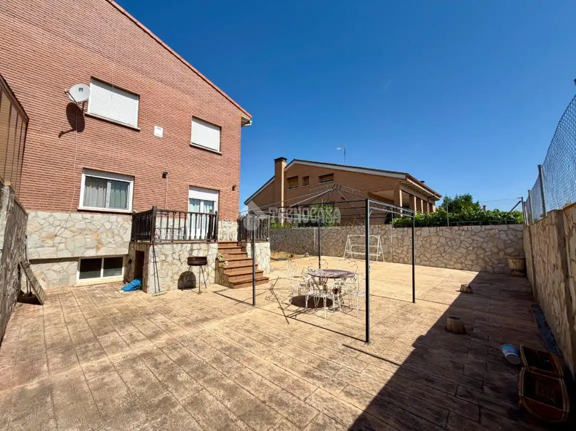 Jardín de Casa adosada en venta en Villanueva de la Torre con Jardín privado, Terraza y Balcón