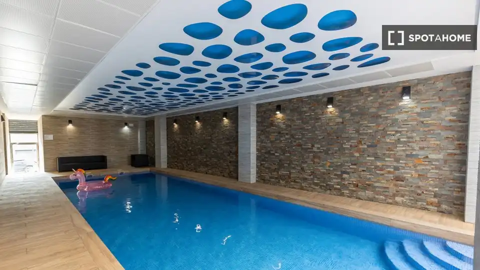 Room in Avenida Habaneras - Curva de Palangre