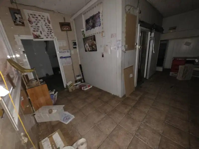 Local en venta en Baños de Montemayor