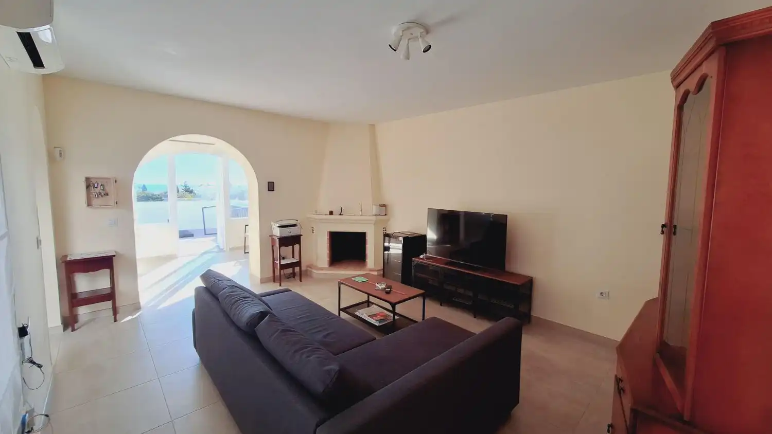 Sala d'estar de Casa adosada en venda en Mojácar amb Aire condicionat, Terrassa i Traster
