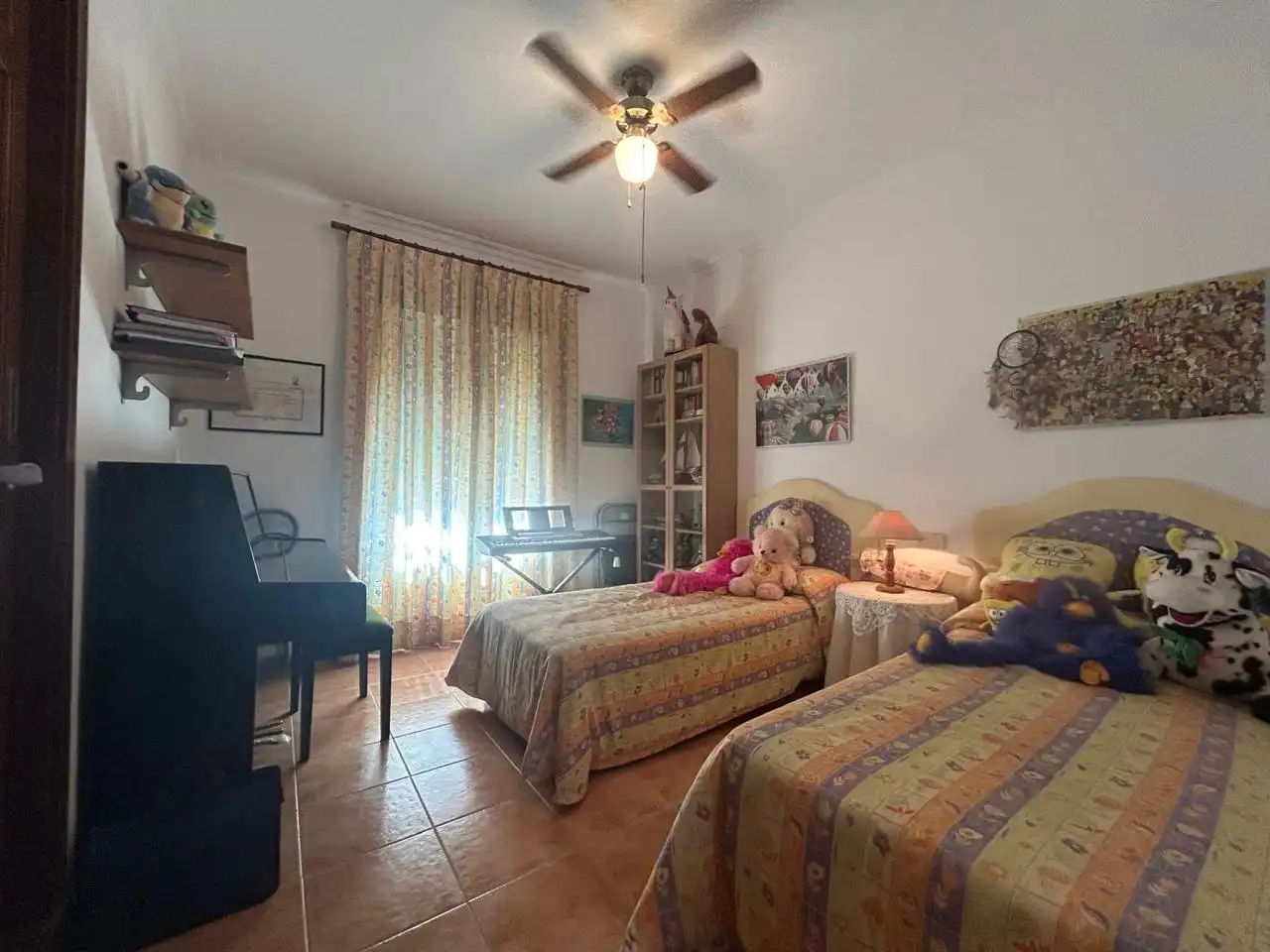 Habitación de Casa o chalet en venta en Alcalá de Guadaira con Aire acondicionado, Jardín privado y Terraza