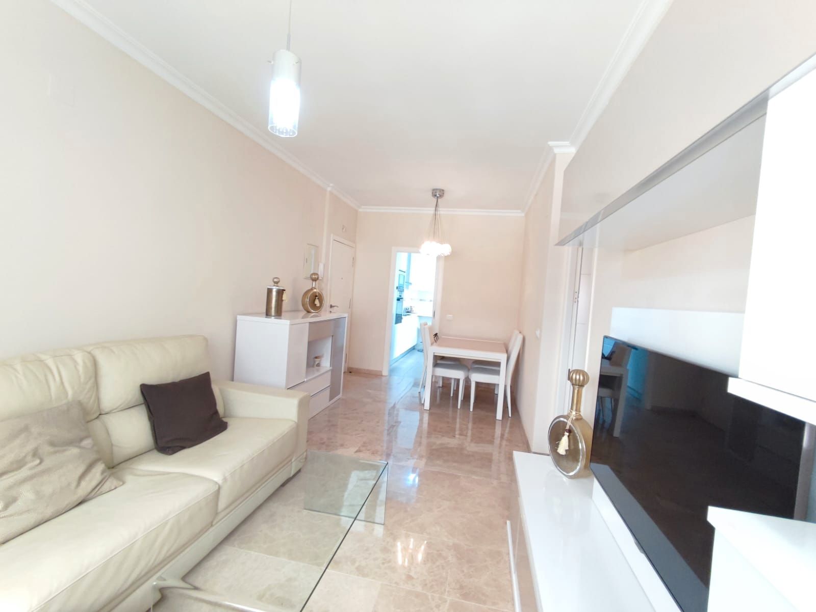 Sala d'estar de Pis en venda en Gibraleón amb Aire condicionat, Traster i Moblat