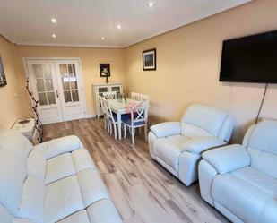 Living room of Flat for sale in Cuenca Capital  with Air Conditioner, Heating and Terrace