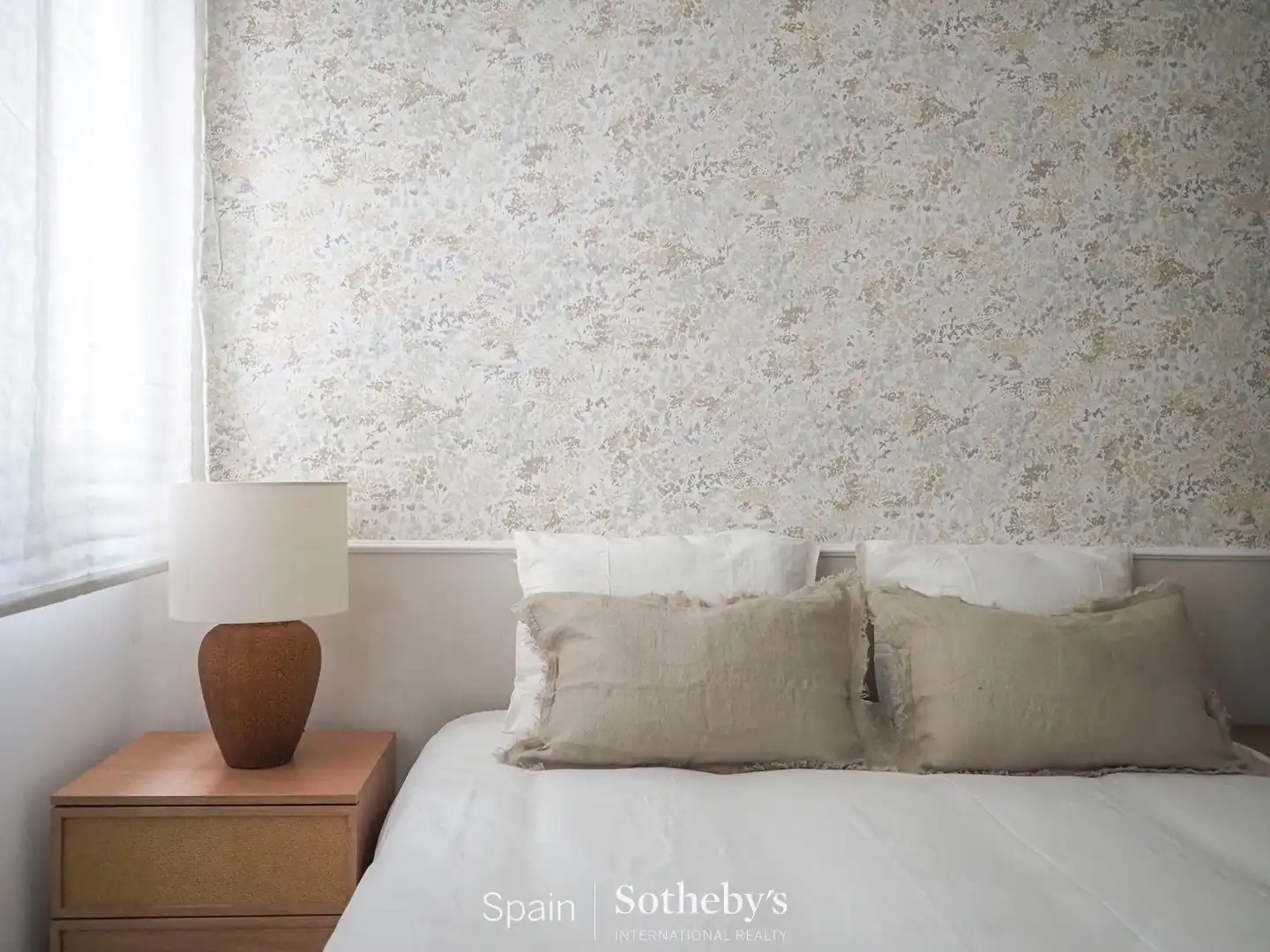 Dormitori de Apartament en venda en Madrid amb Aire condicionat i Calefacció