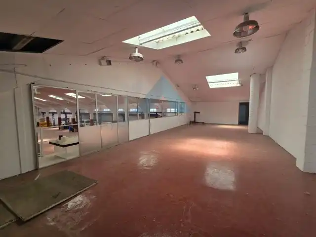 Fabrikhallen zur Miete in Alcalá de Henares mit Alarm