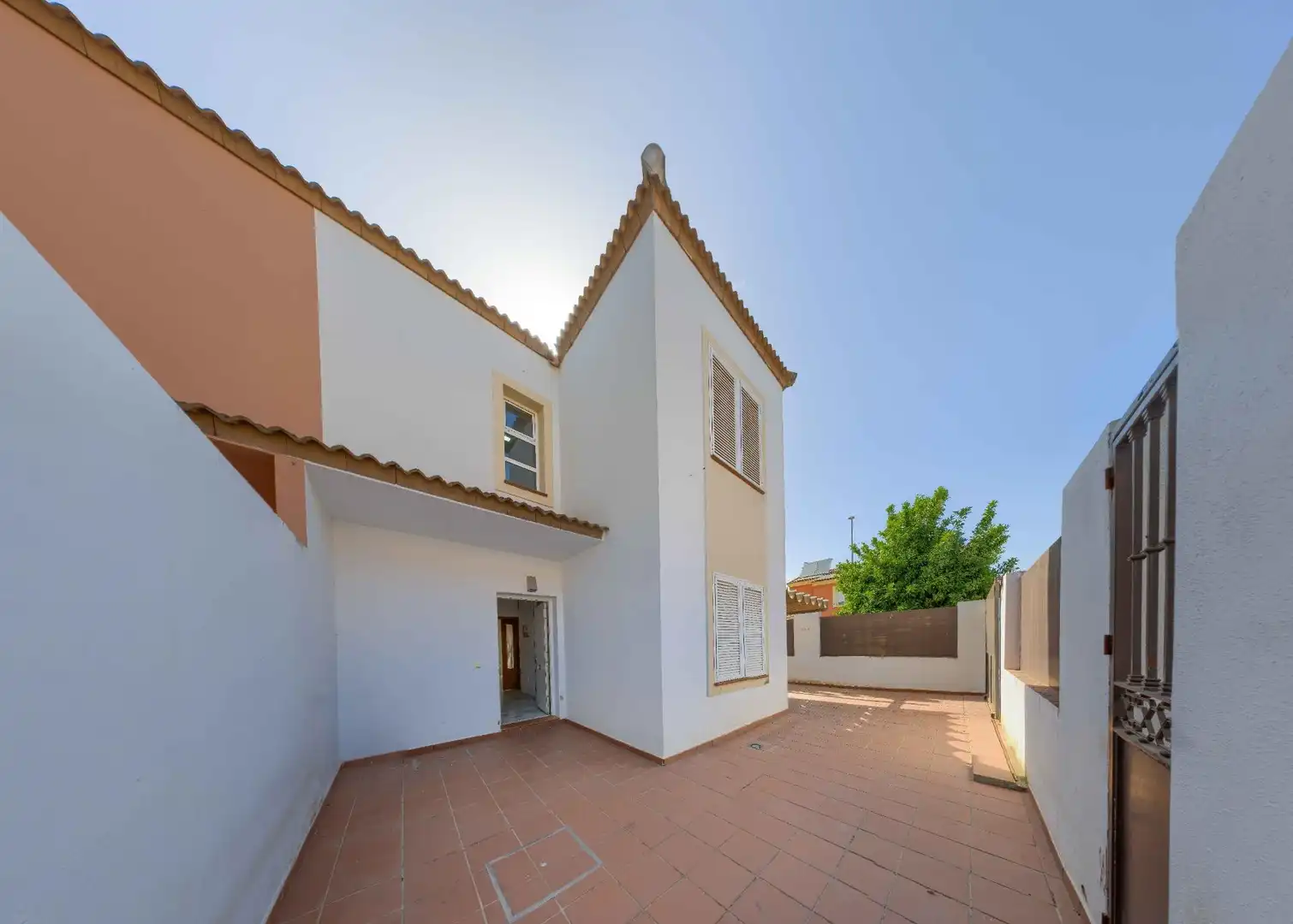 Exterior view of Houses for sale in Coria del Río  with Private garden and Terrace