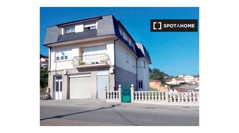 Photo 4 of Room in Cabral - Candeán, Vigo