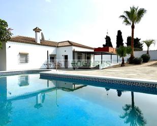 Vista exterior de Casa o xalet en venda en Chiclana de la Frontera