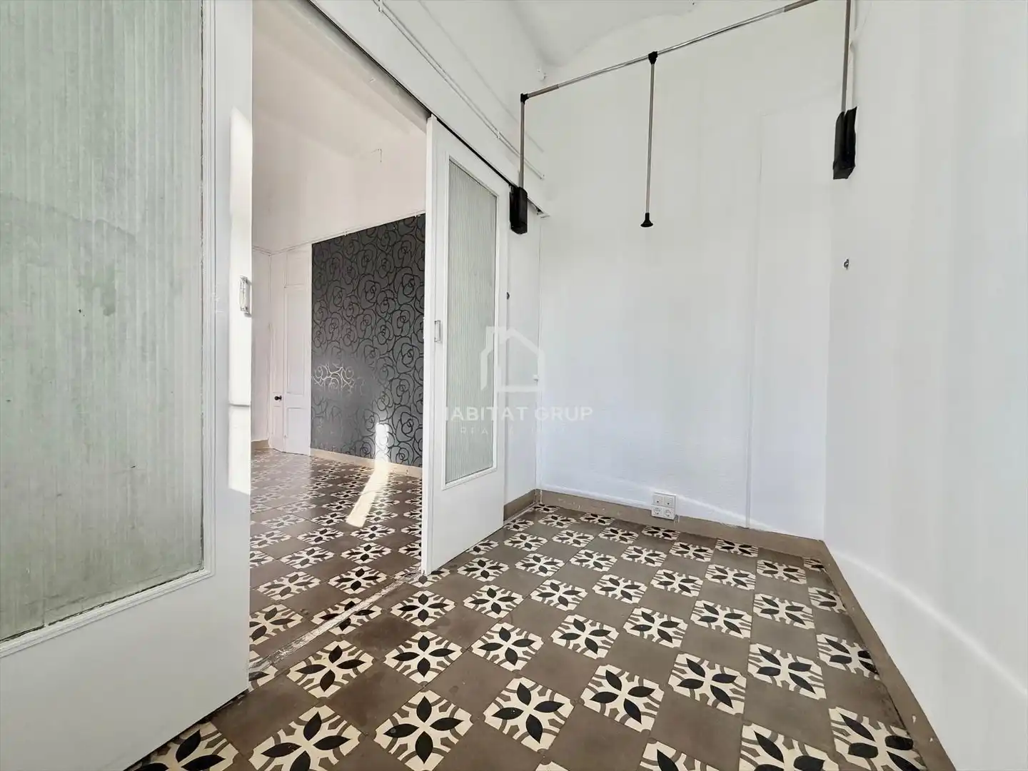 Piso en venta en Girona con Calefacción y Terraza