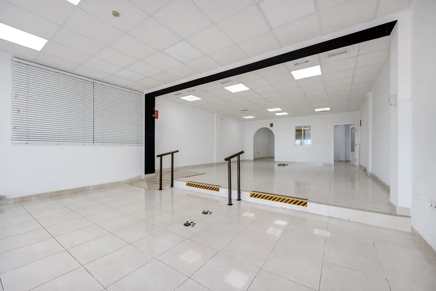 Commercial properties for sale in Torrevieja  with Air Conditioner