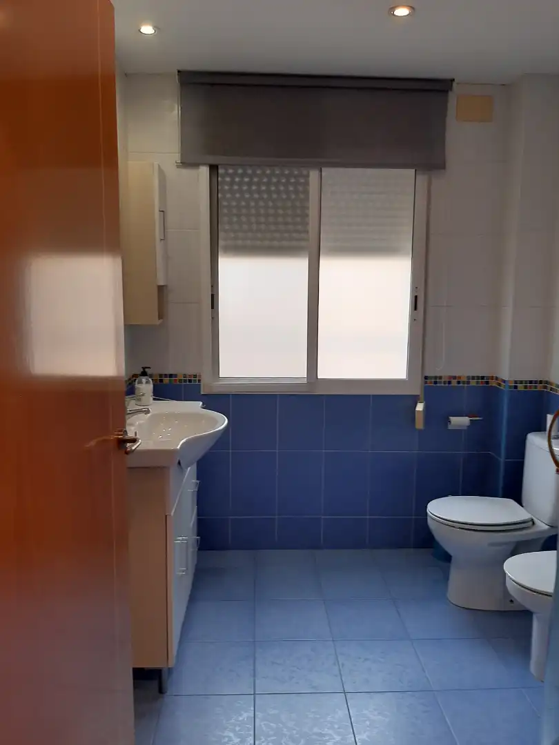 Bathroom of Flat for sale in Valencia  with Air Conditioner, Parquet flooring and Furnished