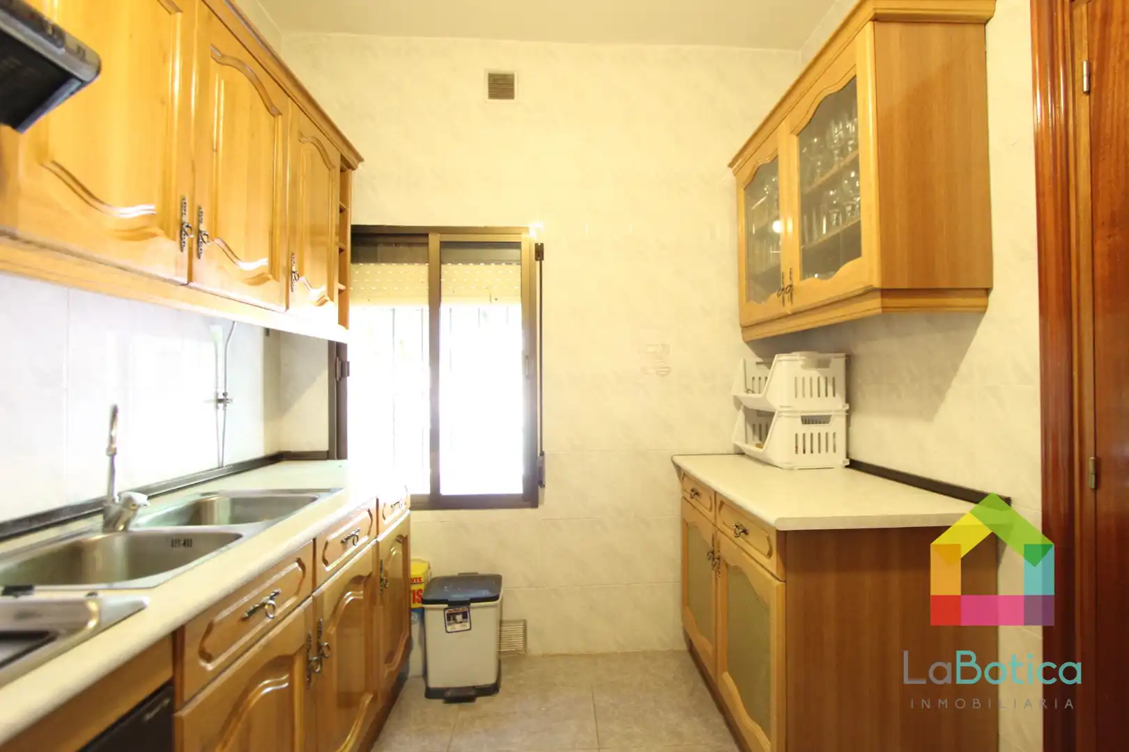 Kitchen of Detached homes for sale in San Martín de Montalbán  with Air Conditioner, Heating and Furnished