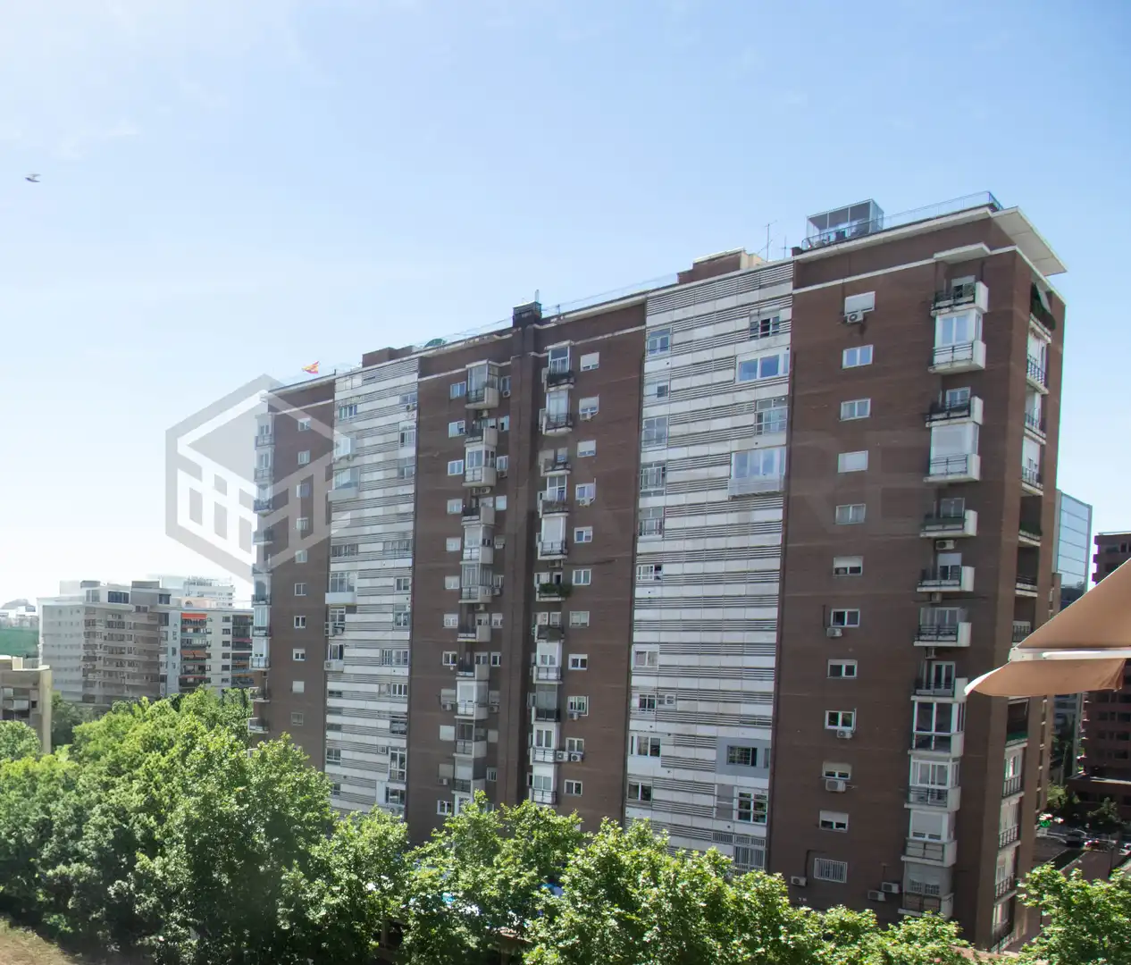 Pis amb ascensor en venda a Calle del Poeta Joan Maragall