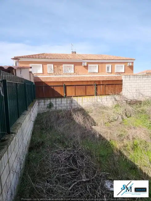 Detached homes for sale in Barcience  with Private garden