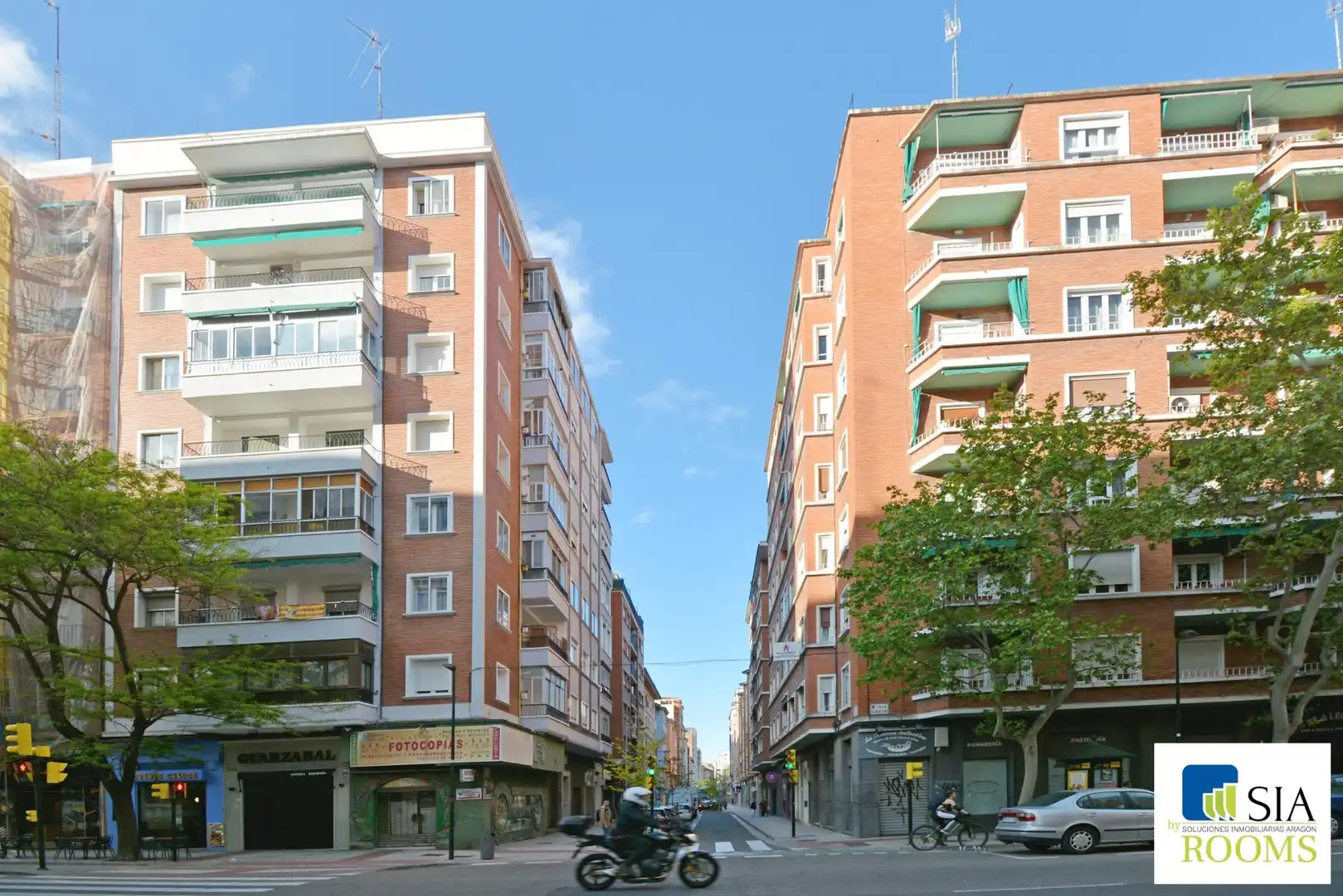 Room in Calle LATASSA, FELIX, 26, Universidad San Francisco