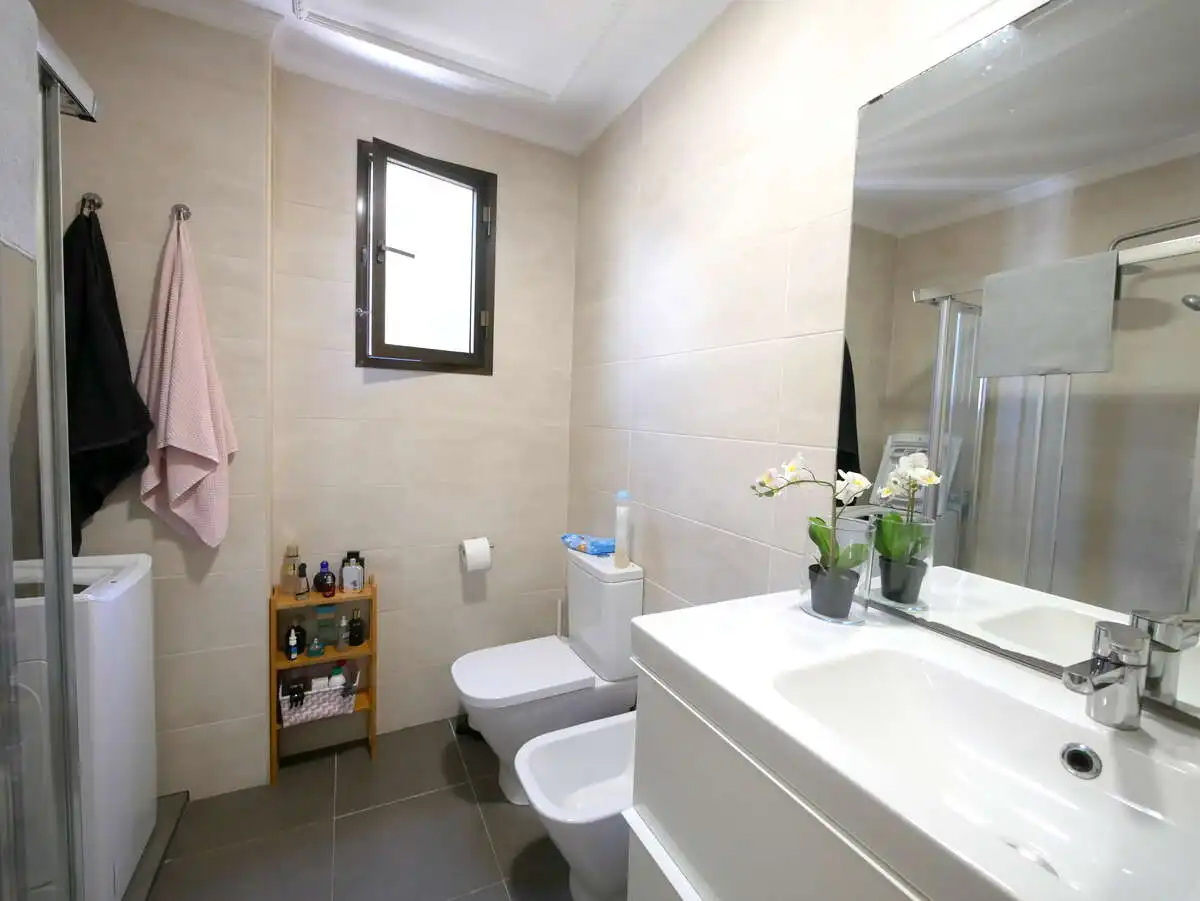 Baño de Piso en venta en Arrecife con Aire acondicionado, Terraza y Trastero