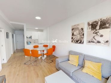 Àtic amb piscina en venda a Jilguero 14