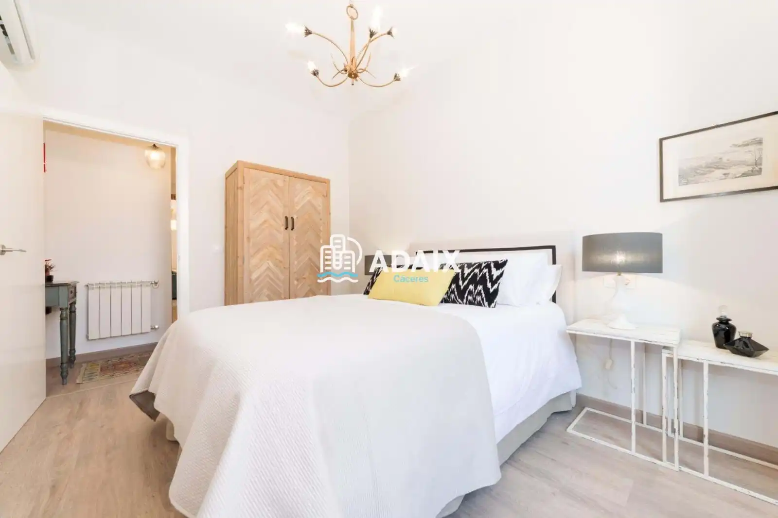 Flat for rent in C. Caleros, Casco Antiguo