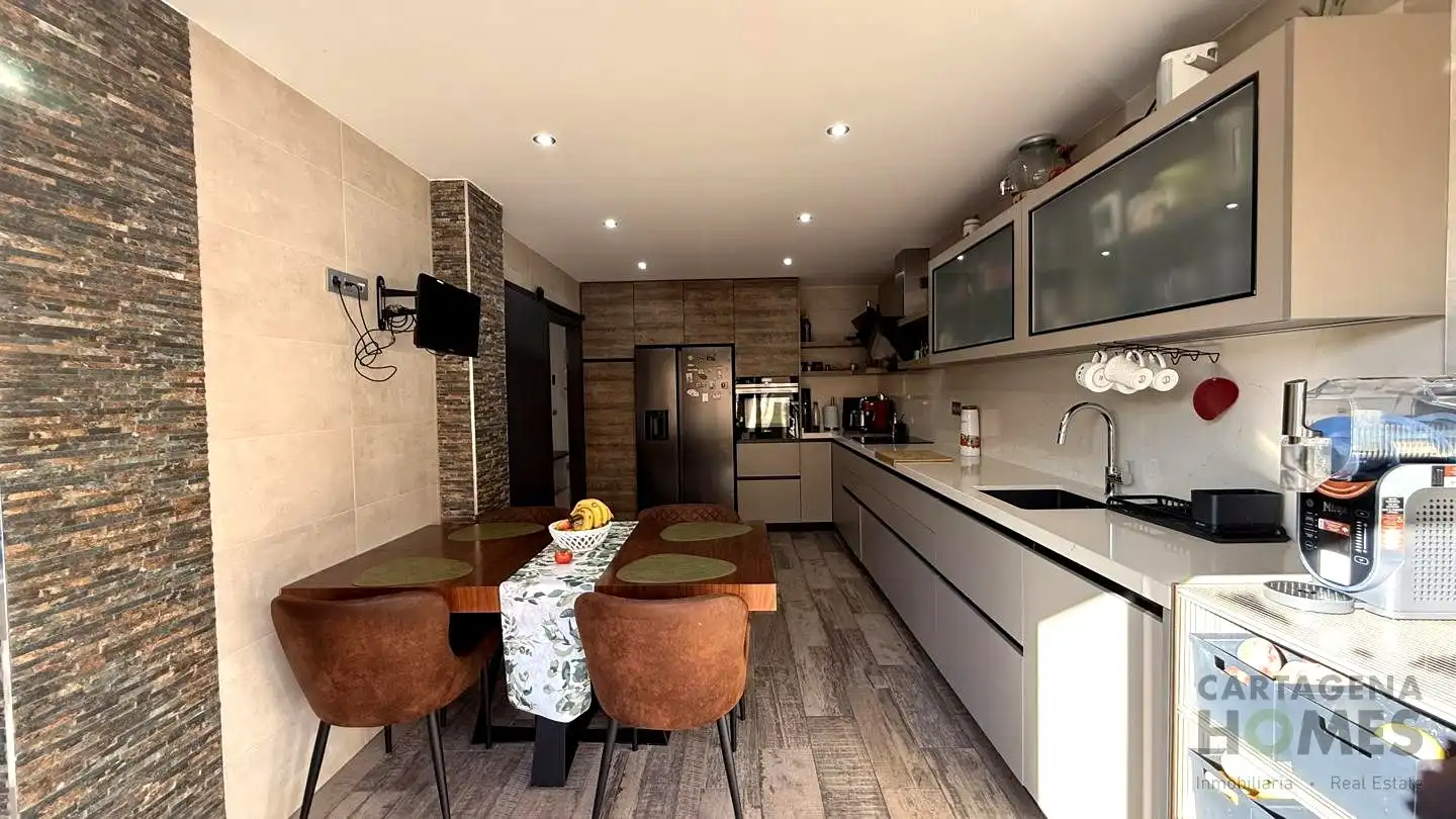 Cocina de Casa adosada en venta en Cartagena con Aire acondicionado, Jardín privado y Parquet