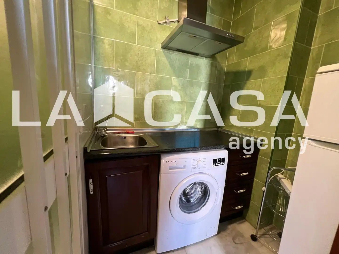 Kitchen of Flat for sale in Dos Hermanas  with Air Conditioner and Furnished