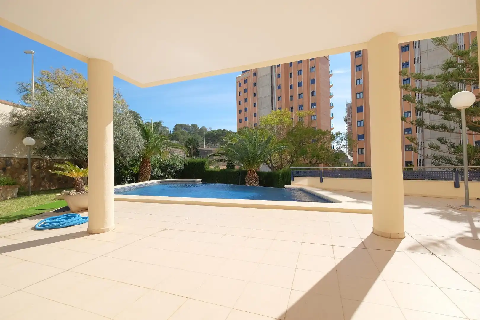Swimming pool of Attic for sale in Calpe / Calp  with Air Conditioner, Heating and Private garden