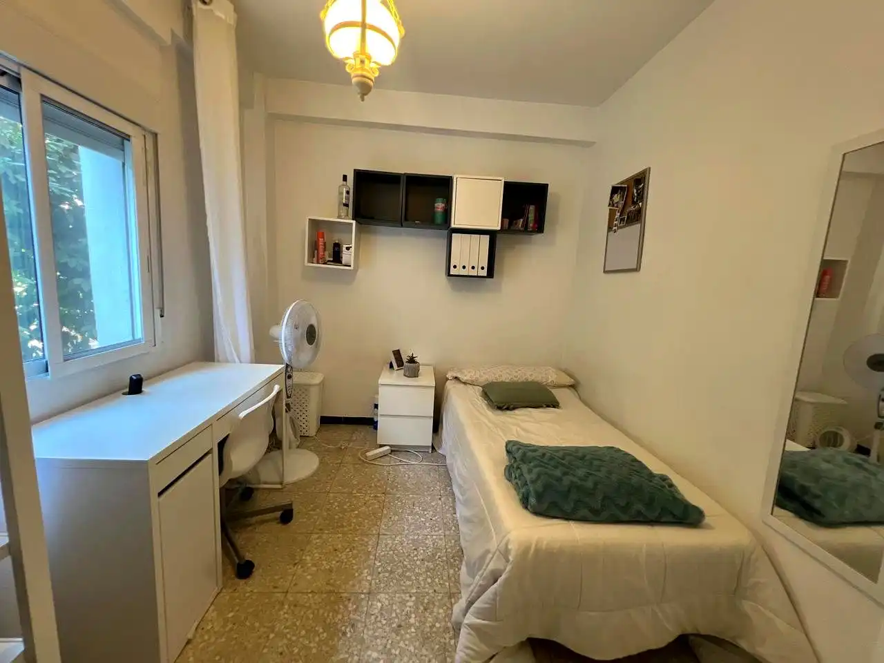Flat for rent in Segre, El Plantinar – Avda. La Paz - El Juncal