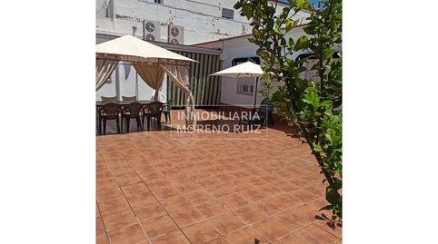 MAGNIFICA VIVIENDA CON ESPACIO PARA SU NEGOCIO.