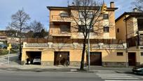 Außenansicht von Wohnung zum verkauf in Vic mit Terrasse und Balkon