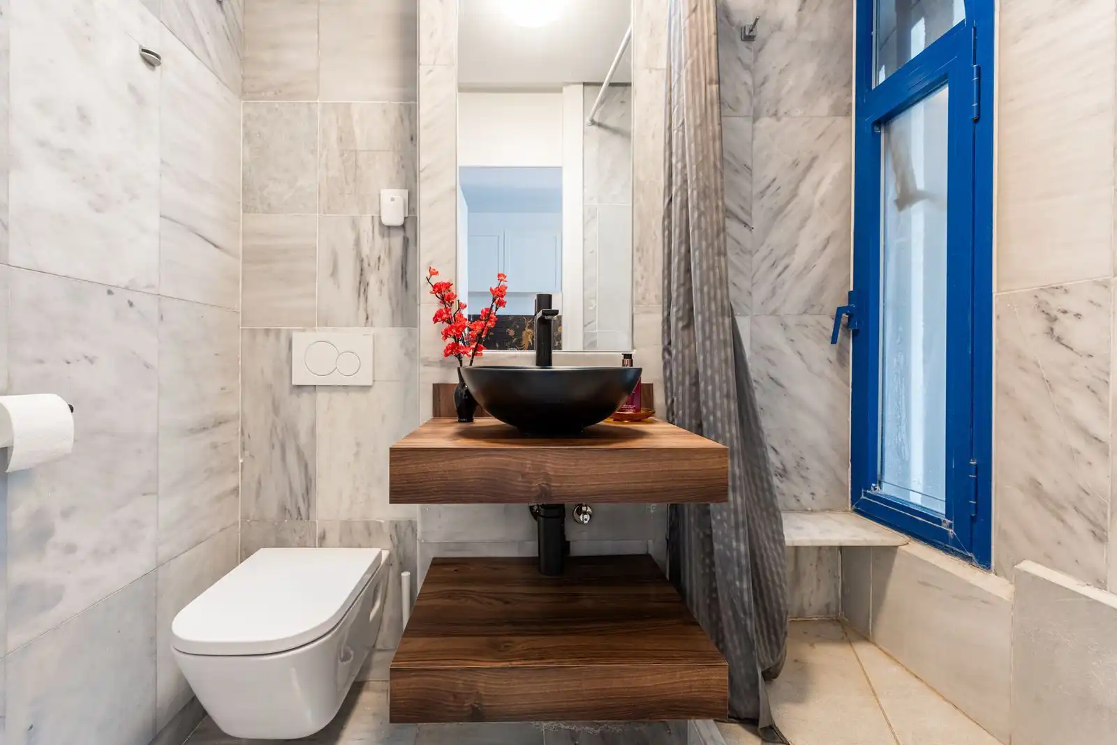 Baño de Dúplex en venta en Marbella con Aire acondicionado, Terraza y Piscina