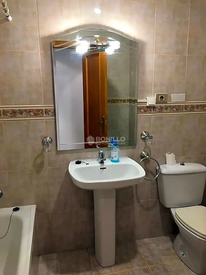 Flat with terrace to rent in Avenida de Sagunto, imagen 15