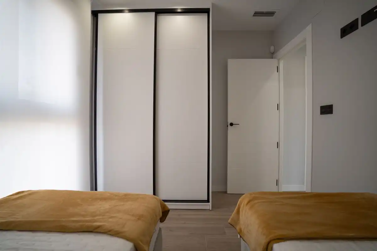 Habitación de Dúplex en venta en Orihuela con Aire acondicionado, Terraza y Piscina comunitaria
