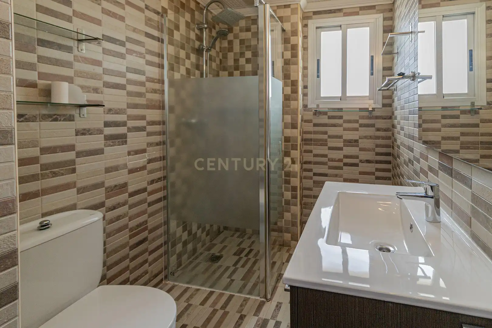 Badezimmer von Wohnungen zur Miete in Calpe / Calp mit Klimaanlage, Ofen und Waschmaschine
