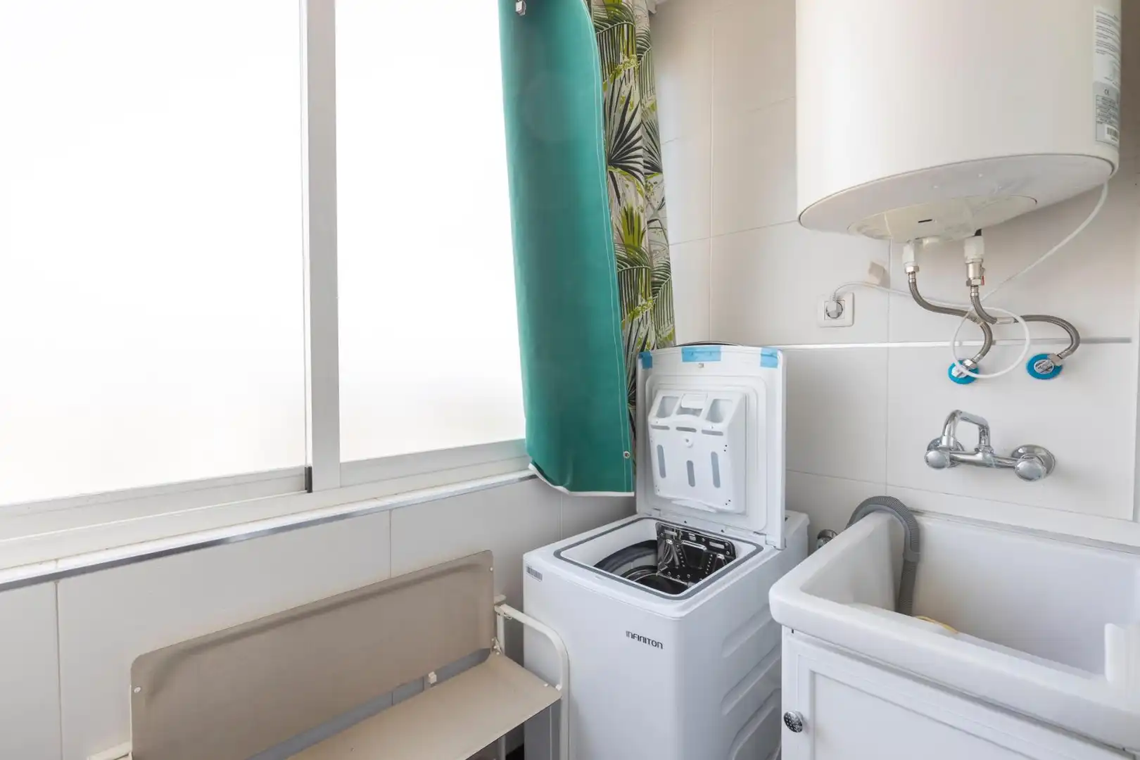 Baño de Piso en venta en Granada con Aire acondicionado, Calefacción y Balcón