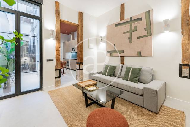 Piso en Venta en Calle de San Ildefonso en Embajadores - Lavapiés