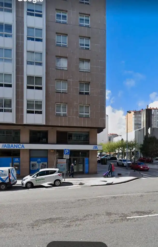Vista exterior de Local en venta en Vigo 