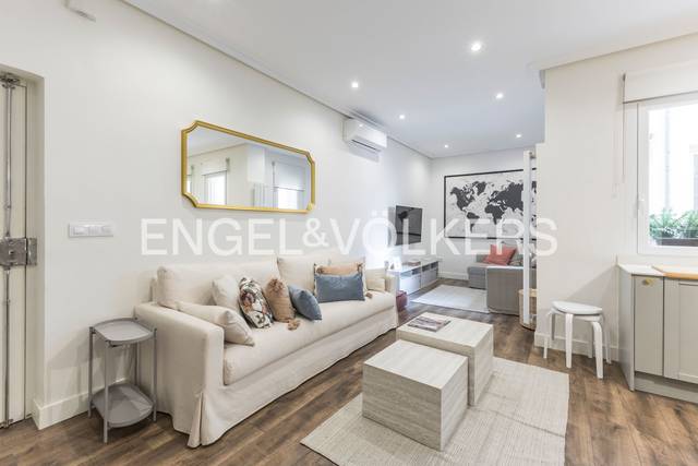 Piso en Alquiler en Calle de Fernán González en Ibiza de Madrid