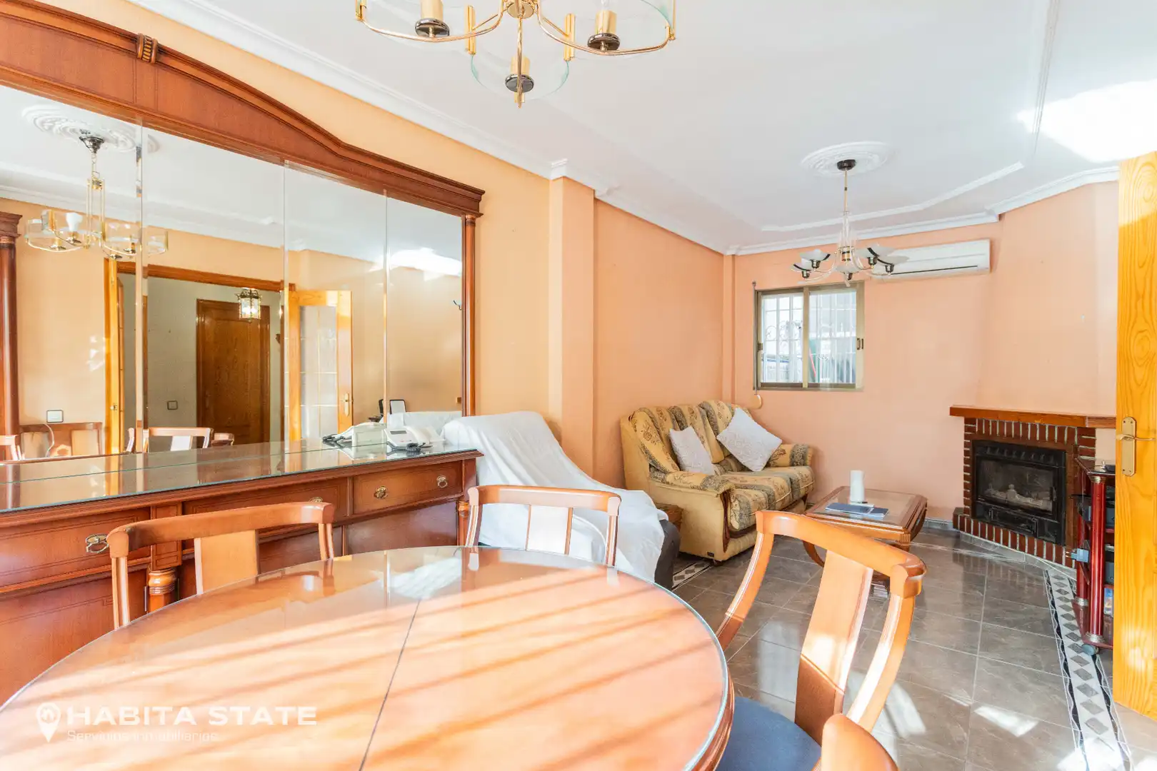 Living room of Single-family semi-detached for sale in  Almería Capital  with Air Conditioner, Terrace and Furnished