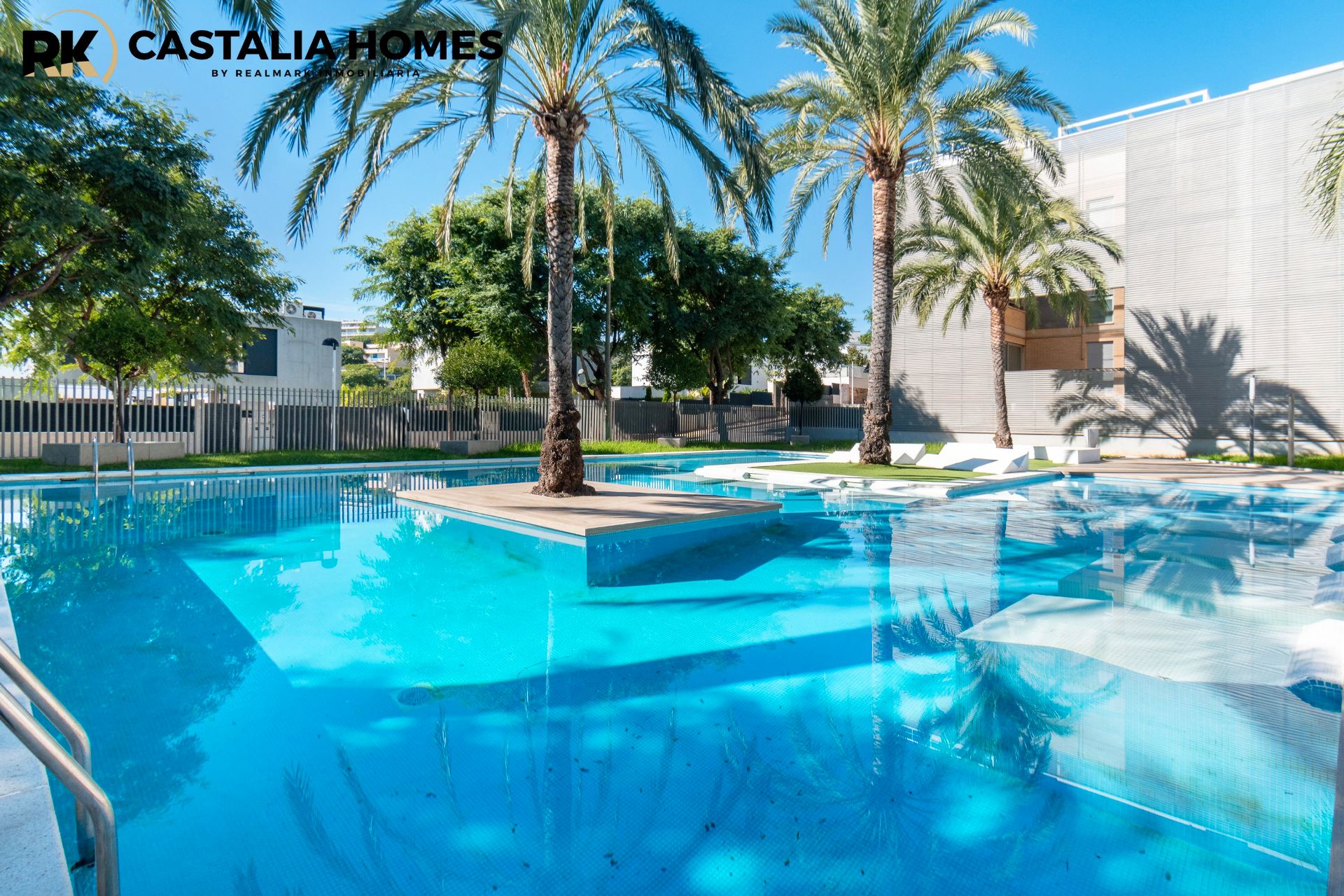 Piscina de Apartament en venda en Oropesa del Mar / Orpesa amb Aire condicionat, Jardí privat i Terrassa